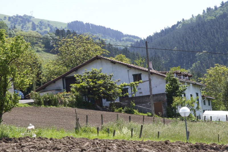 Agirreburuñao baserria